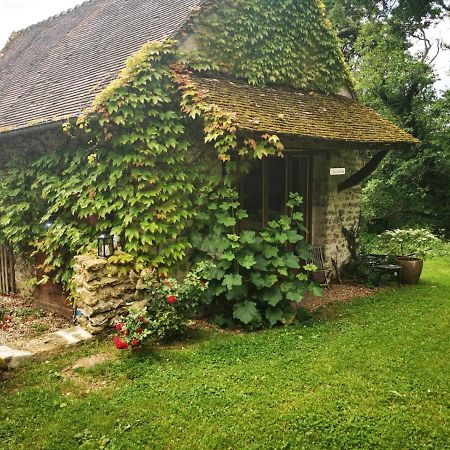 Domaine De La Folicoeur Hotel Sainte-Colombe-pres-Vernon ภายนอก รูปภาพ